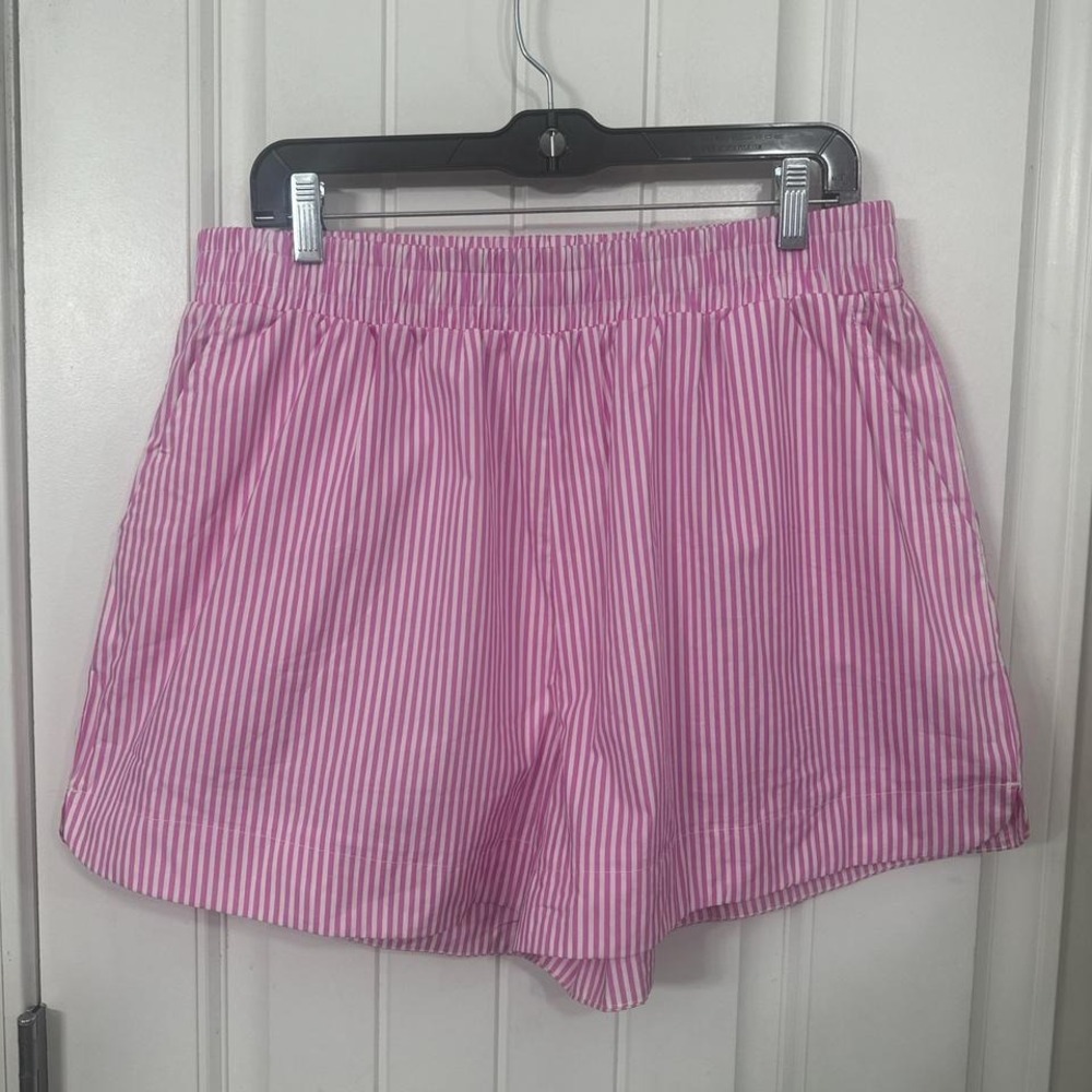 Boutique brand Blakeley NWT pink and white striped cotton boxer style short. L